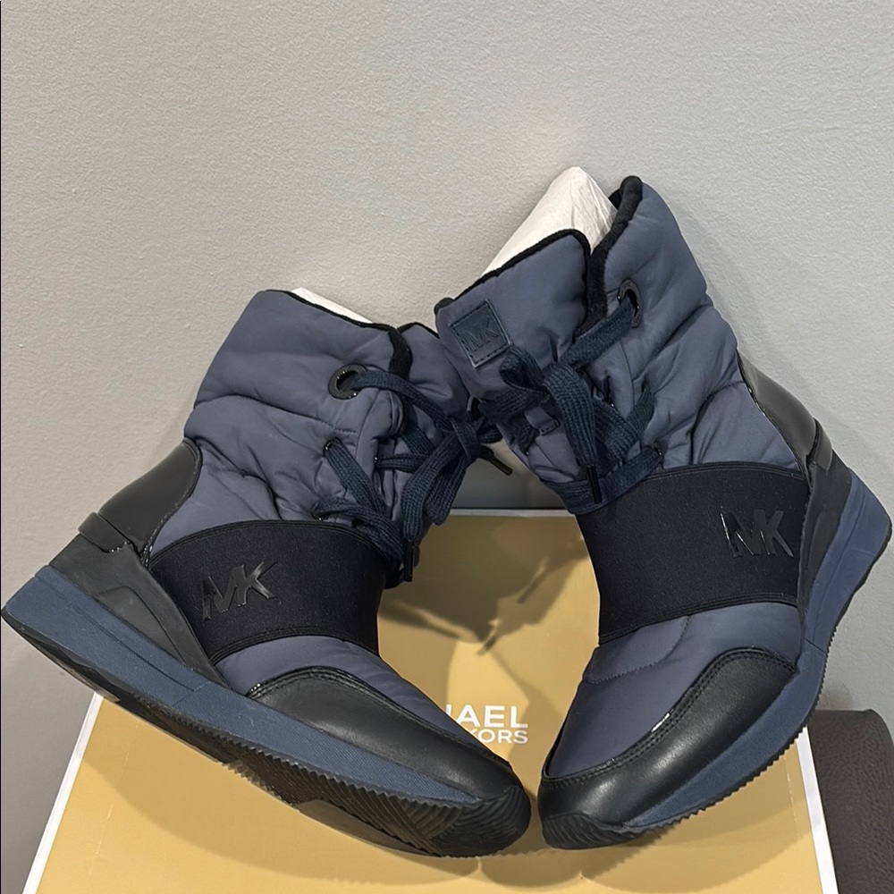 Michael Kors MK Shay Boot Navy Blue Admiral Winter Sneaker Boots sz 9.5
#14